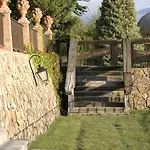 Отель Caseta Nova Касталья