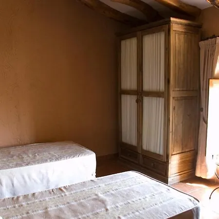 ホテル Caseta Nova カスタージャ