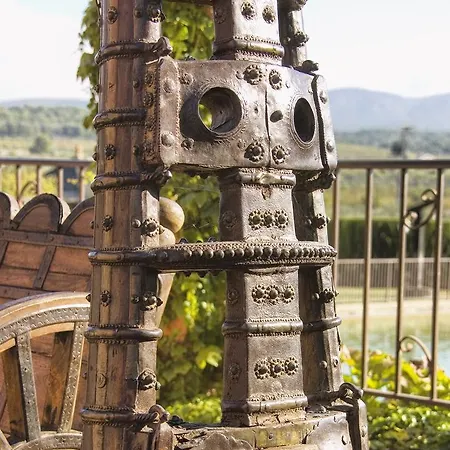 ホテル Caseta Nova カスタージャ