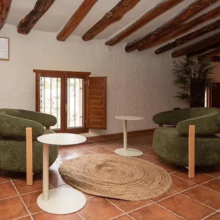Caseta Nova Hotell 2*