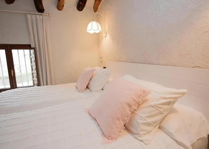 Caseta Nova Hotell 2*